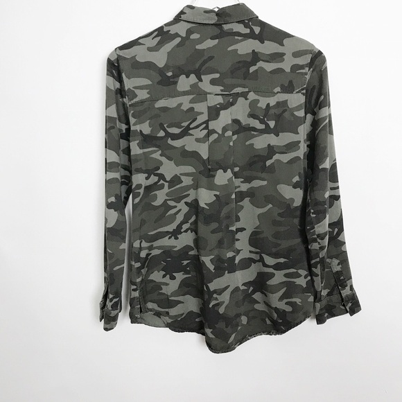 Faded Glory camouflage button down w/patch pockets - Picture 4 of 8